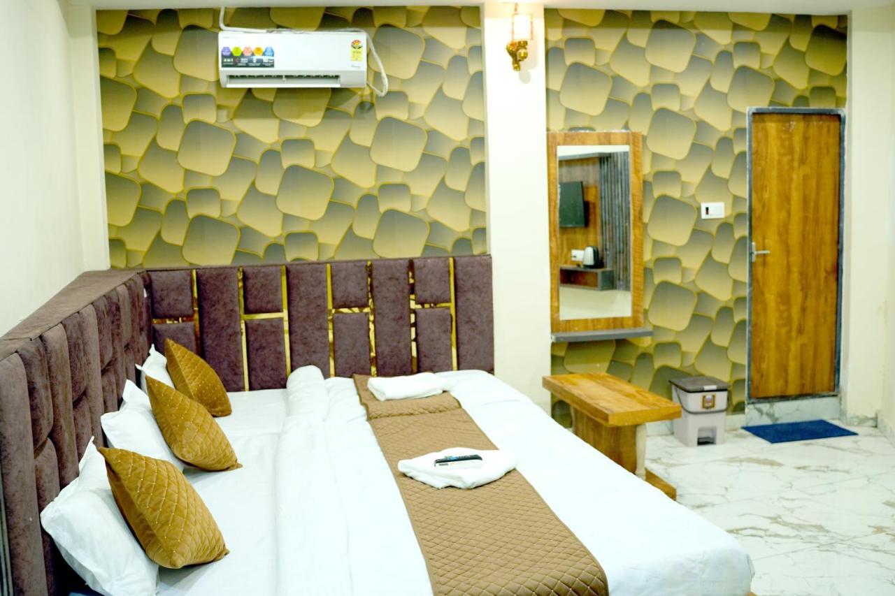 Hotel Mahalok Palace Ujjain Zewnętrze zdjęcie