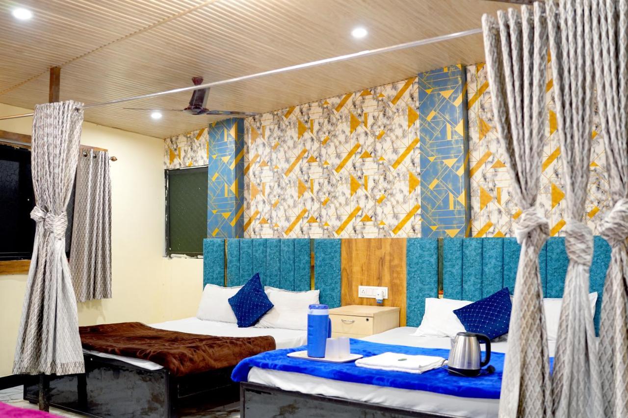 Hotel Mahalok Palace Ujjain Zewnętrze zdjęcie